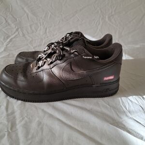 Nike x Supreme Air Force 1 Low Box Logo Shoes Size 9